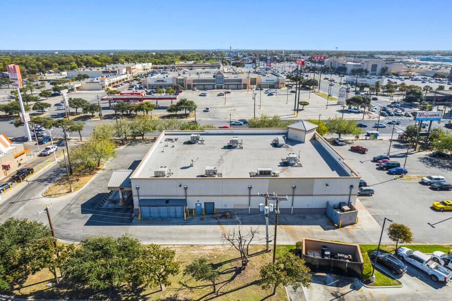 More Photos Of 7019 S Zarzamora St, San Antonio Drugstore For Sale