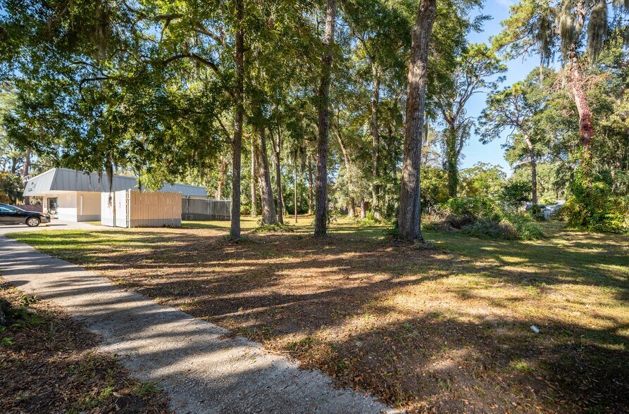 More Photos Of 1810 Ribaut Rd, Port Royal Convenience Store For Sale