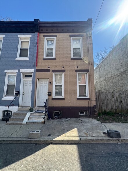 Primary Photo Of , Philadelphia Unknown For Sale