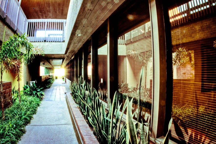 More Photos Of 3700 Campus Dr, Newport Beach Office For Lease