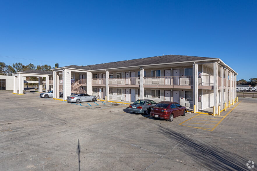 More Photos Of 2090 Main St, Baker Hotel For Sale