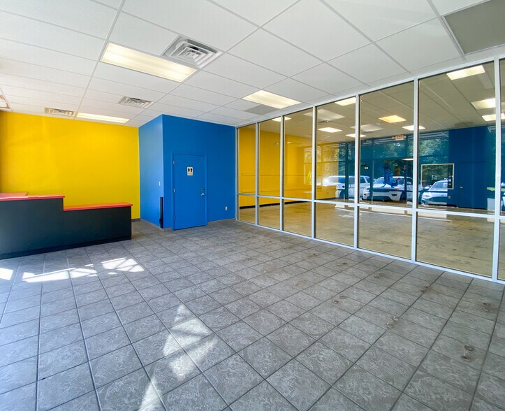 More Photos Of 14300 Cantrell Rd, Little Rock Unknown For Lease