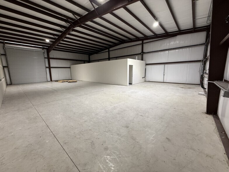 More Photos Of 299 Navarro Dr, Seguin Unknown For Lease