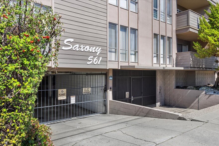 More Photos Of 561 Oakland Ave, Oakland Apartments For Sale