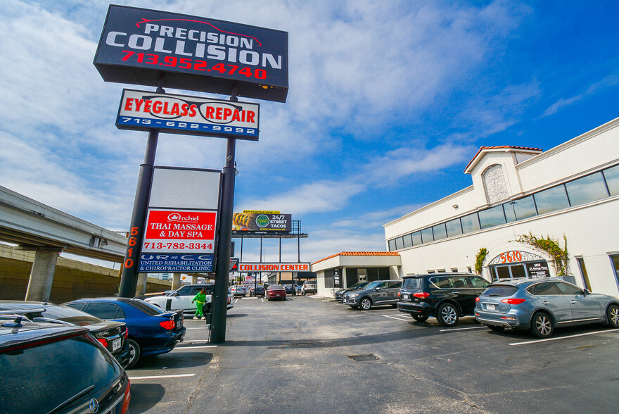 Primary Photo Of 5610-5613 Southwest Fwy, Houston Mixed Retail For Lease