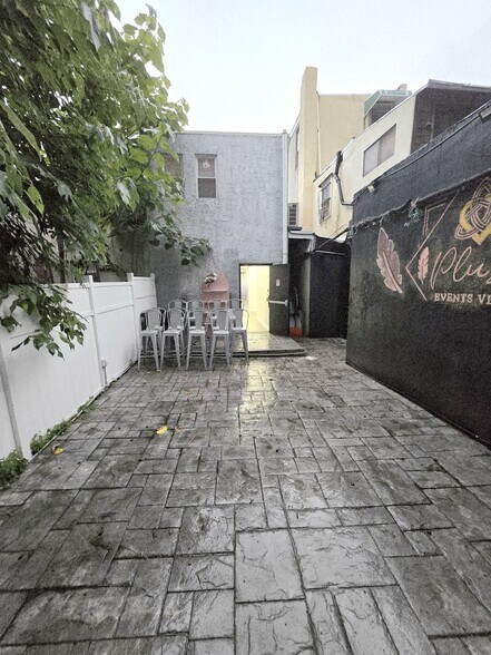 More Photos Of 4087 1/2 Lancaster Ave, Philadelphia Storefront Retail Residential For Lease