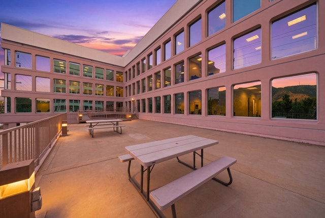 More Photos Of 2727 W Alameda Ave, Burbank Medical For Lease