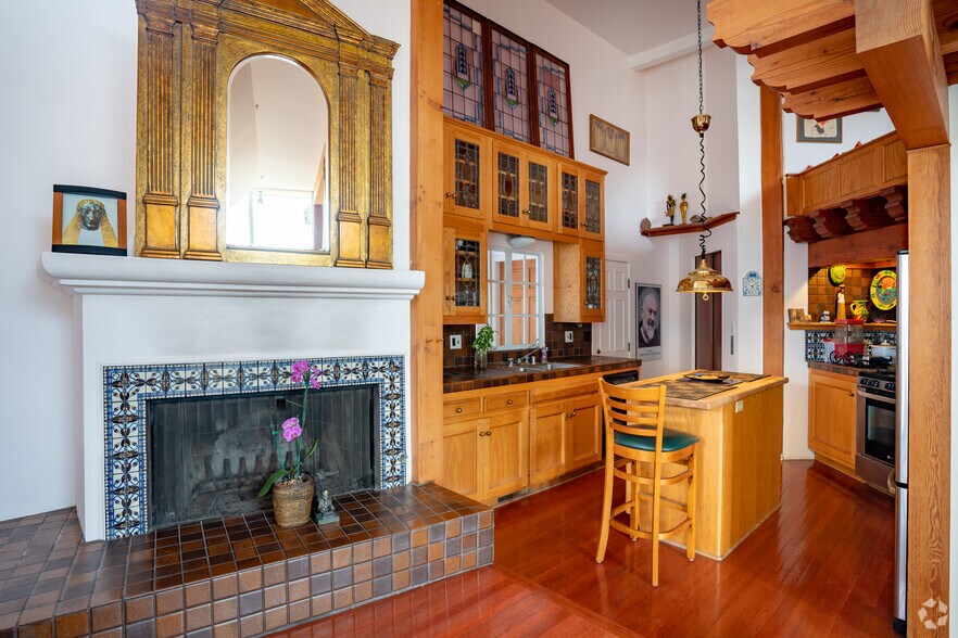 More Photos Of 435-443 2nd St, Solvang Storefront Retail Residential For Sale