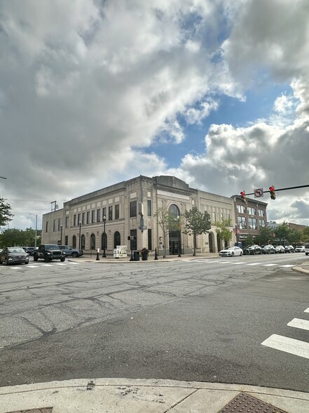 Primary Photo Of 103 Lincolnway, Valparaiso Storefront Retail Office For Lease