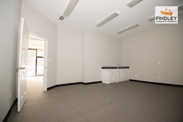 More Photos Of 5306 Palmero Ct, Buford Light Distribution For Lease