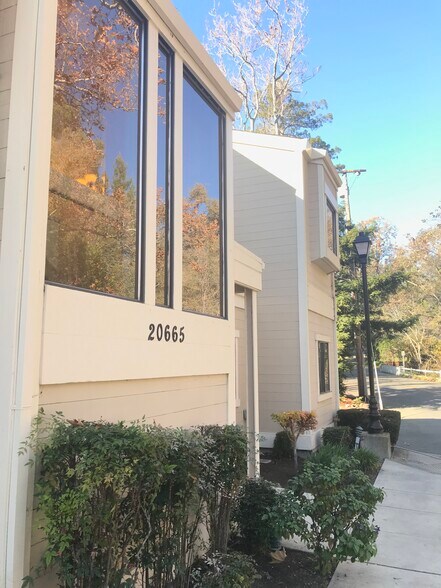 More Photos Of 20665 4th St, Saratoga Loft Creative Space For Lease