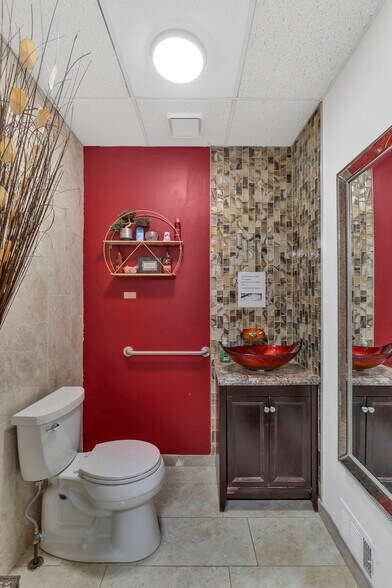 More Photos Of 7424 Washington Ave, Pittsburgh Office For Lease