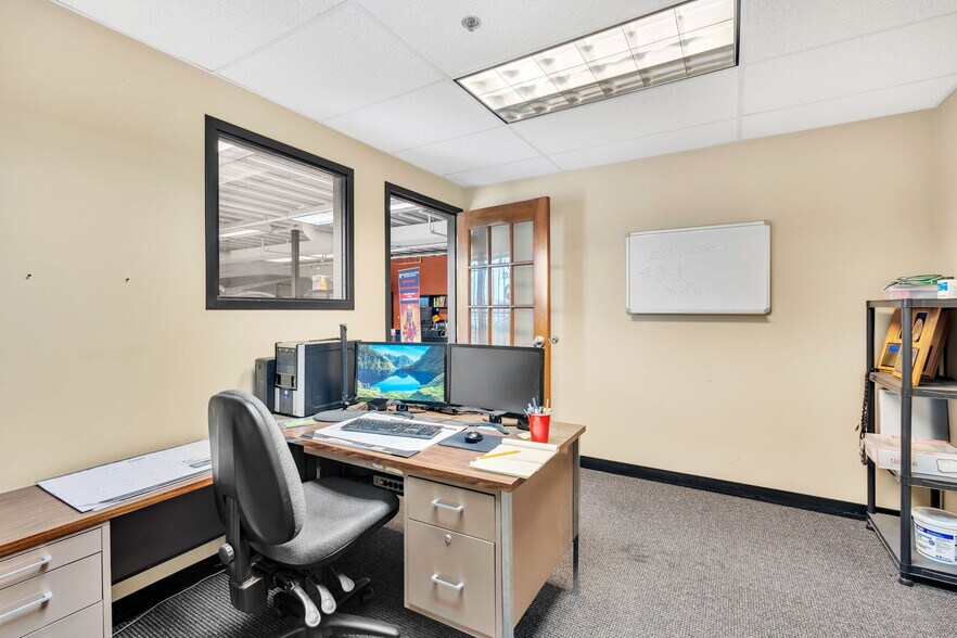 More Photos Of 2170-2180 Victor Pl, Colorado Springs Warehouse For Sale