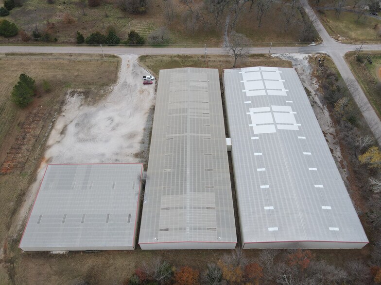 More Photos Of 20075 Malone Rd, Tecumseh Warehouse For Sale