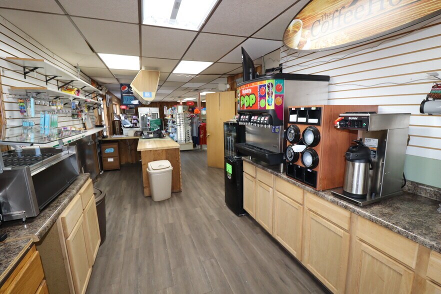 More Photos Of 22195 Highway 63, Grand View Storefront Retail Residential For Sale