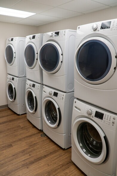 More Photos Of 312 E Wisconsin Ave, Milwaukee Medical For Lease