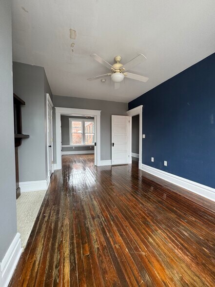 More Photos Of 108-110 E Main St, Columbus Storefront Retail Office For Sale