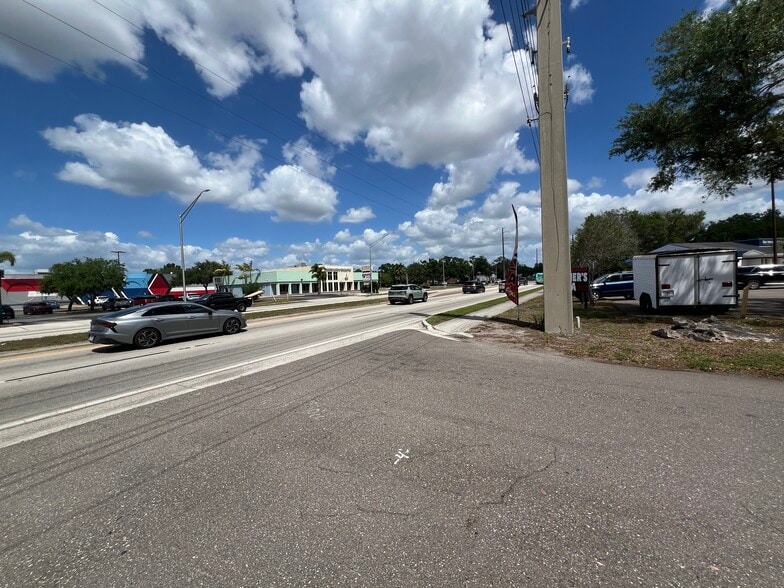 More Photos Of 3915-4105 Cortez Rd, Bradenton General Retail For Lease