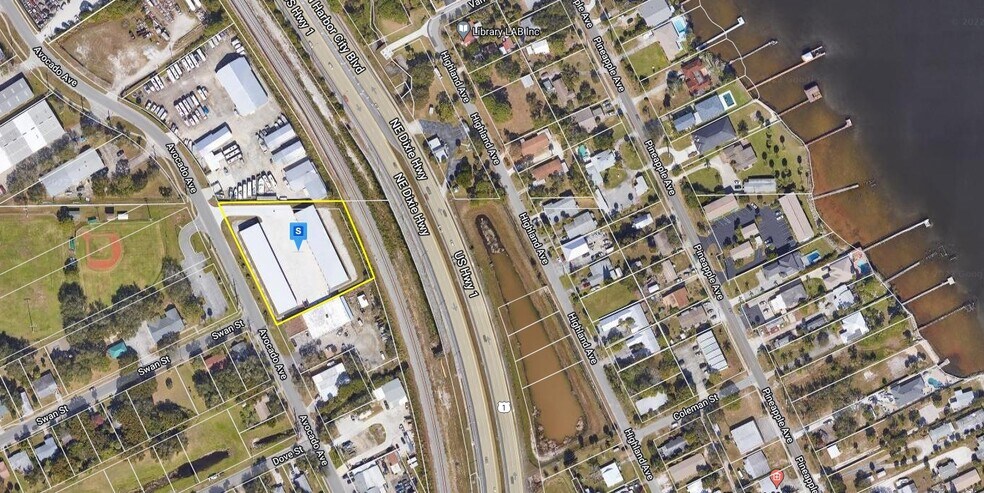 More Photos Of 2225 Avocado Ave, Melbourne Light Distribution For Lease