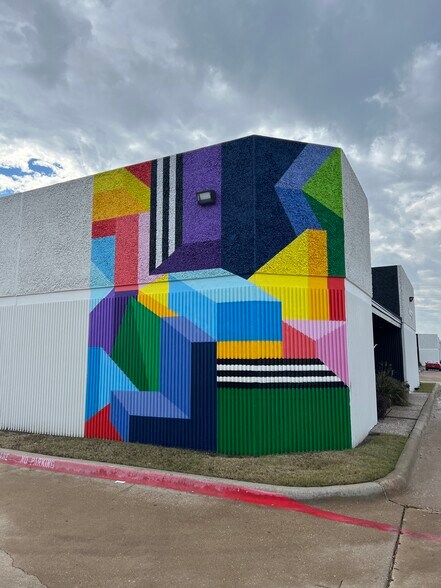 More Photos Of 3137 Irving Blvd, Dallas Unknown For Lease