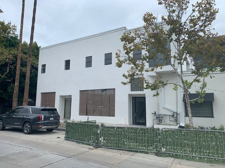 More Photos Of 304-314 N Harper Ave, Los Angeles Storefront Retail Office For Lease