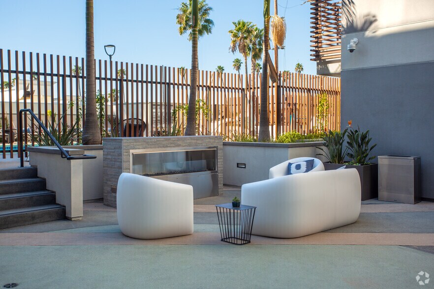 More Photos Of 12035 Wilshire Blvd, Los Angeles Apartments For Lease
