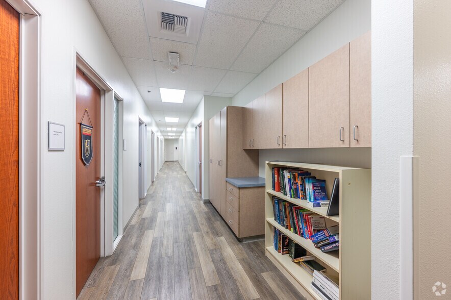 More Photos Of 2410 Fire Mesa St, Las Vegas Office For Sale