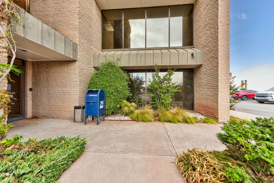 More Photos Of 3727 NW 63rd St, Oklahoma City Medical For Sale
