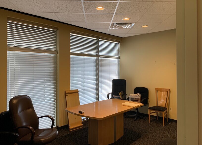 More Photos Of 7170 Westwind Dr, El Paso Medical For Lease