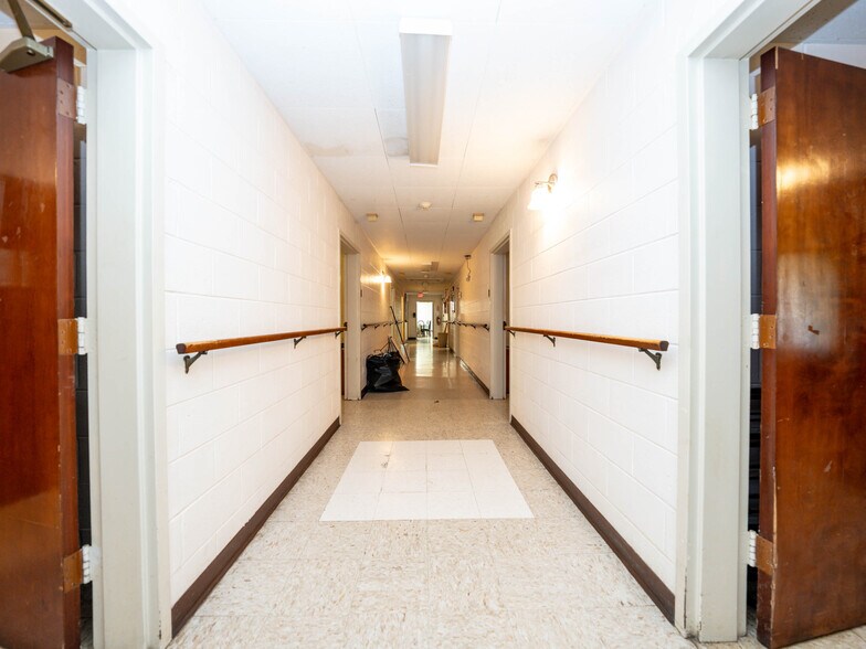 More Photos Of 84 Chestnut Park Dr, Waynesville Healthcare For Sale