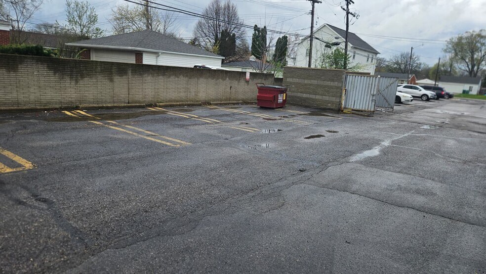 More Photos Of 6721 N Merriman Rd, Garden City Office For Sale