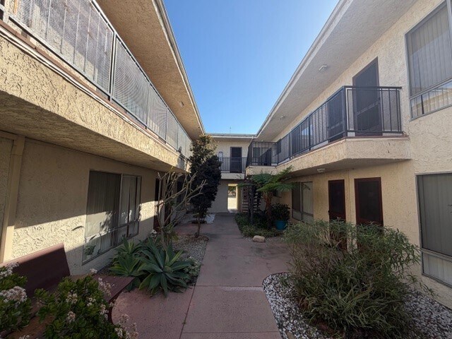 More Photos Of 25711 Frampton Ave, Harbor City Apartments For Sale
