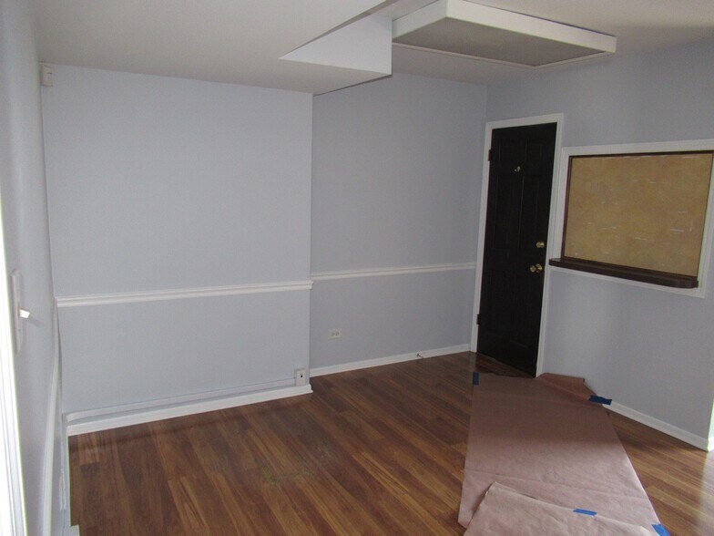 More Photos Of 5250 W Plattner Dr, Alsip Warehouse For Lease