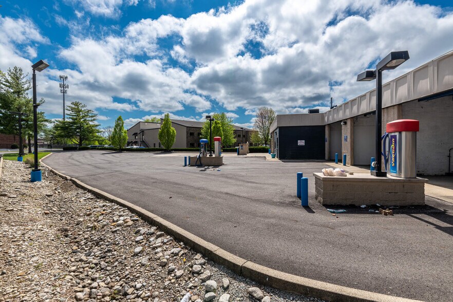 More Photos Of 1990 Andrew Rd, Dayton Carwash For Sale