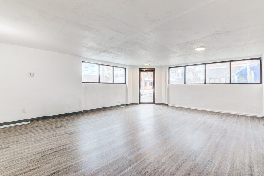 More Photos Of 600-604 E Warrington Ave, Pittsburgh Storefront Retail Office For Lease
