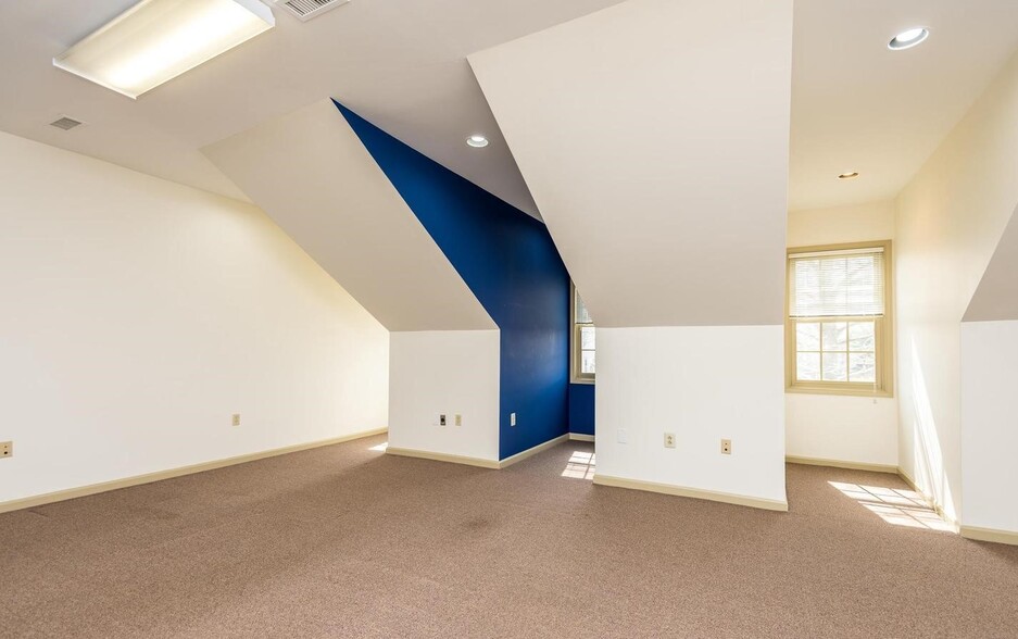 More Photos Of 3900 Mechanicsville Rd, Doylestown Loft Creative Space For Sale