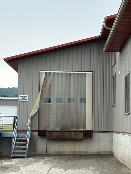 More Photos Of 150 Jack Berg Ln, Coon Valley Industrial For Lease