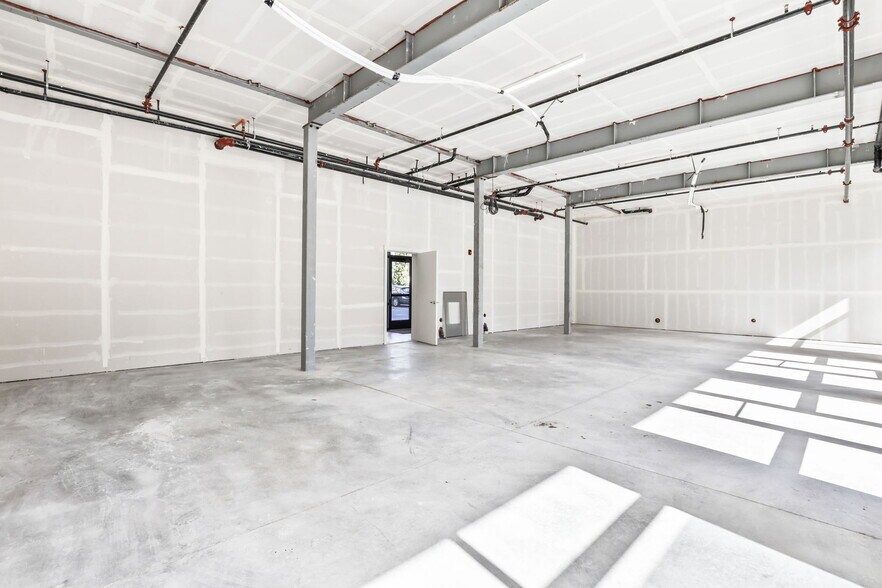 More Photos Of 22025 NE Halsey St, Fairview Apartments For Lease