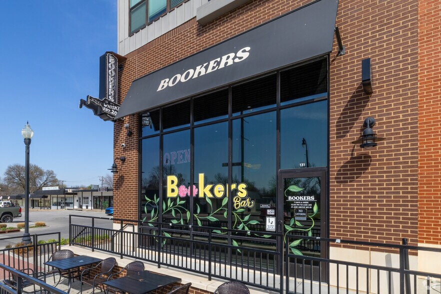 More Photos Of 305 N Main St, Broken Arrow Apartments For Lease