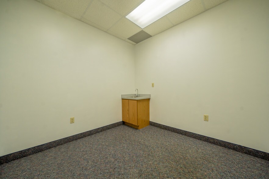 More Photos Of 12575 Rockside Rd, Garfield Heights Medical For Sale