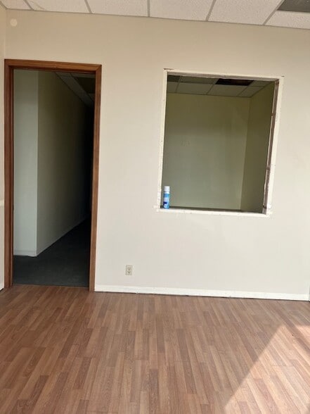 More Photos Of 5108-5130 W 190th St, Torrance Unknown For Lease