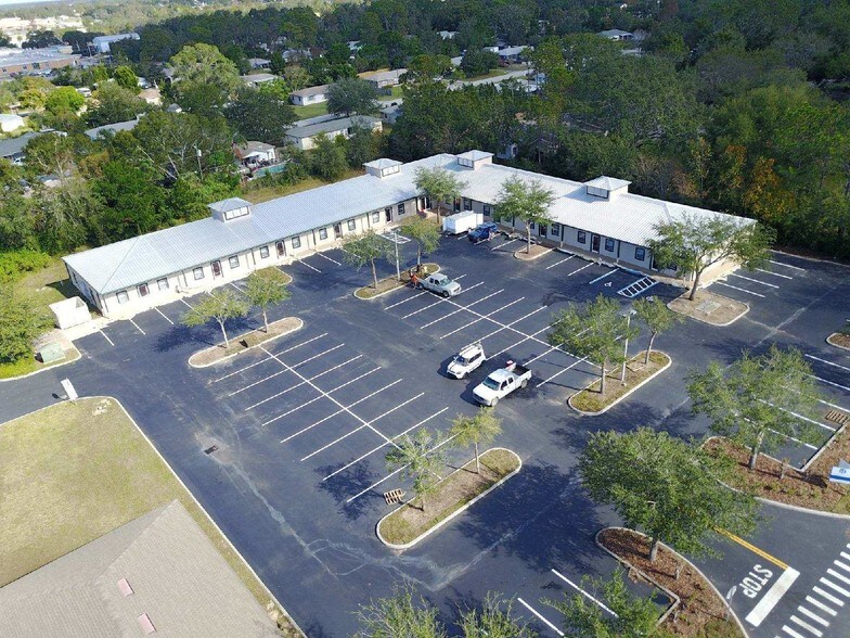Primary Photo Of 437-481 W Ardice Ave, Eustis Office For Lease