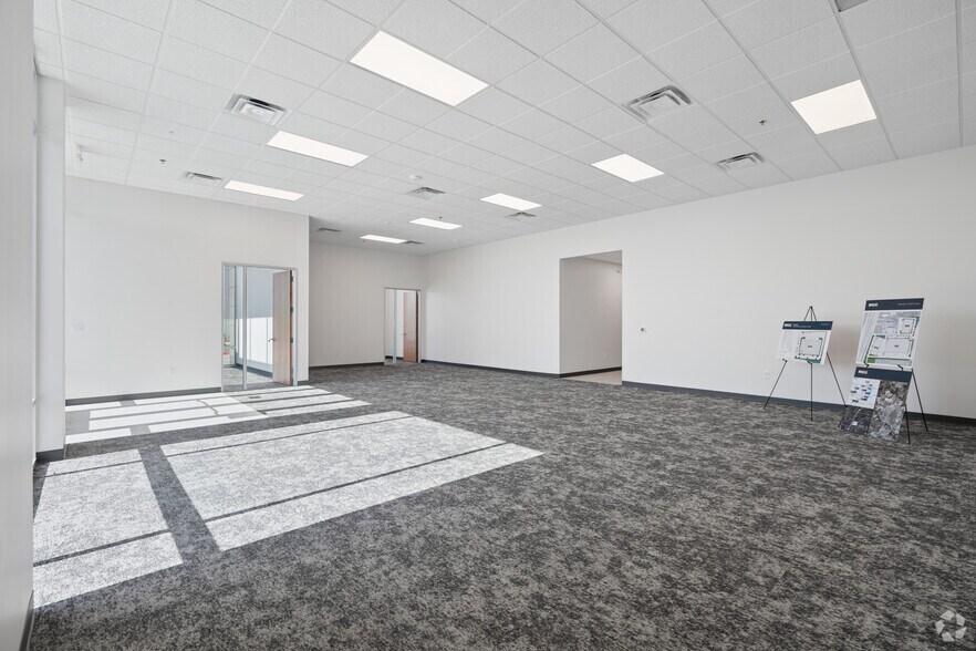 More Photos Of 3210 N Central Expy, McKinney Unknown For Lease