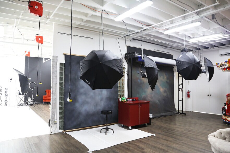 More Photos Of 1025 Sam Rittenberg Blvd, Charleston Office For Lease