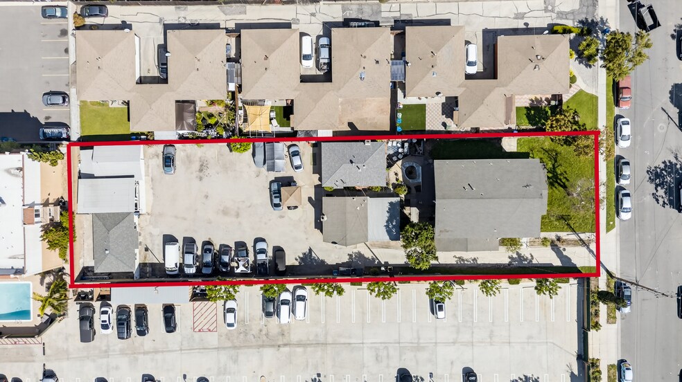 More Photos Of 15003 Larch Ave, Lawndale Apartments For Sale
