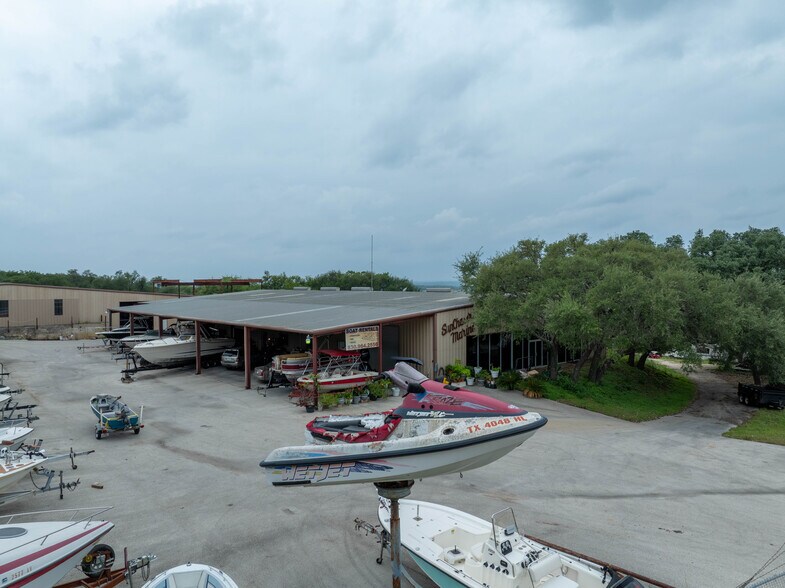 More Photos Of 151 Old Hancock Rd, Canyon Lake Freestanding For Sale