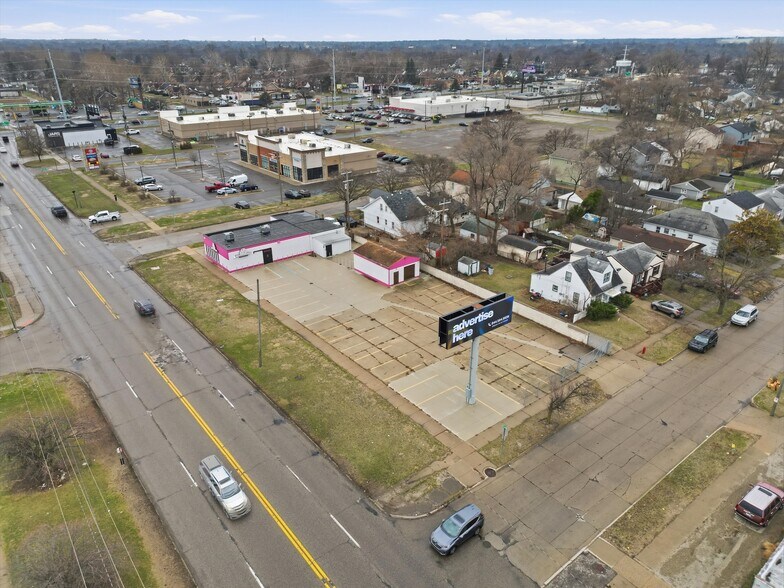 More Photos Of 20903 Dequindre Rd, Hazel Park Warehouse For Lease