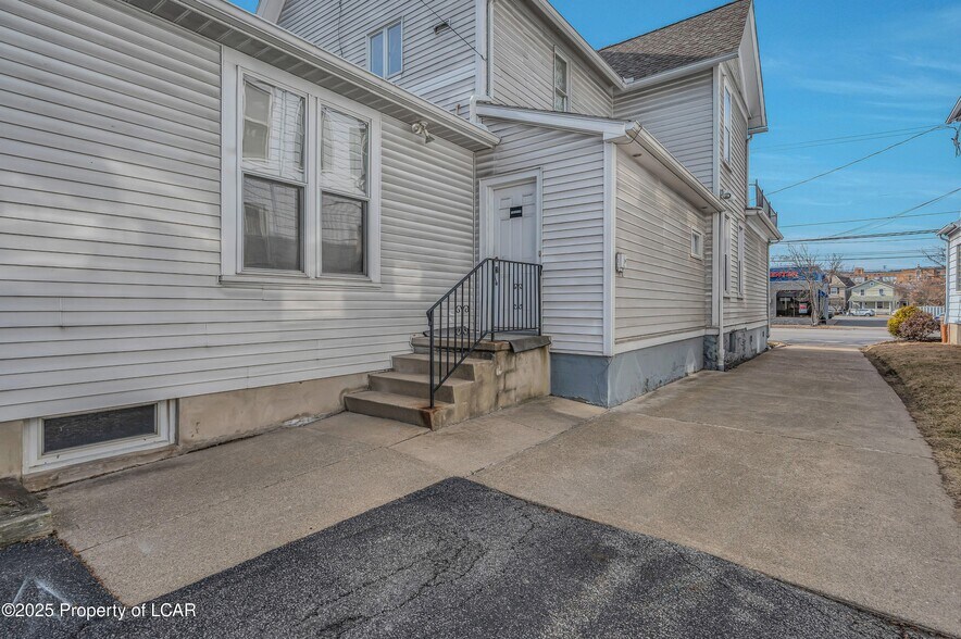More Photos Of 333 Wyoming Ave, Kingston Medical For Sale