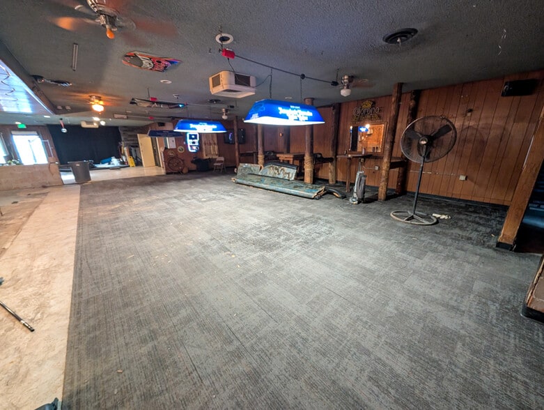 More Photos Of 2031 Yosemite Blvd, Modesto Bar For Sale