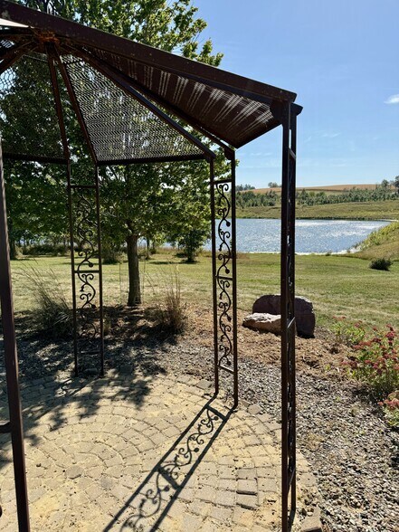 More Photos Of 41 Roosevelt Dr, Anita Specialty For Sale